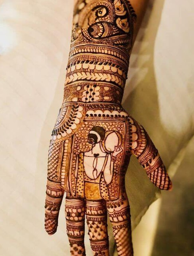 Karwa Chauth 2023 Mehndi Design Full Hand And Legs Mehndi Design Latest  Image - Amar Ujala Hindi News Live - Karwa Chauth Mehndi Design:करवा चौथ पर  हाथ और पैरों में लगाएं मेहंदी